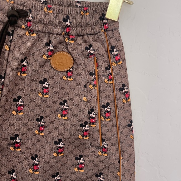 GUCCi X Disney Shorts - Picture 3 of 14